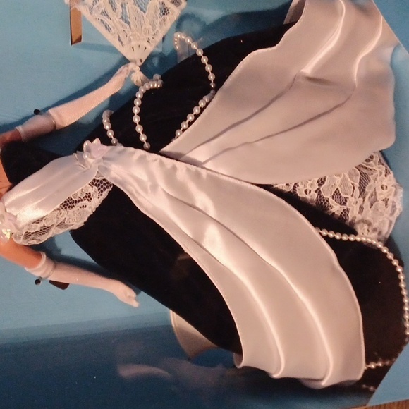 1996 Midnight Waltz Barbie Ballroom Doll Beauties Collection Mattel #15685 - Picture 4 of 11